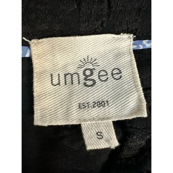 Umgee Solid Color Floral Burnout Top in Black Small - Picture 7 of 12